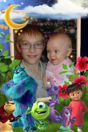 Фото из семейного альбома 2013 год. Сыну тут 12 а дочке пол годика.