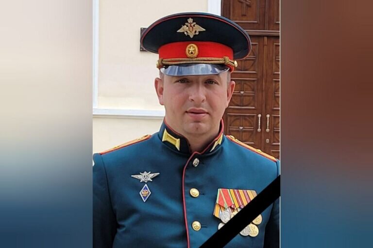    В Бузулуке простились с участником СВО и Героем России Антоном Щербовских Андрей Севостьянов