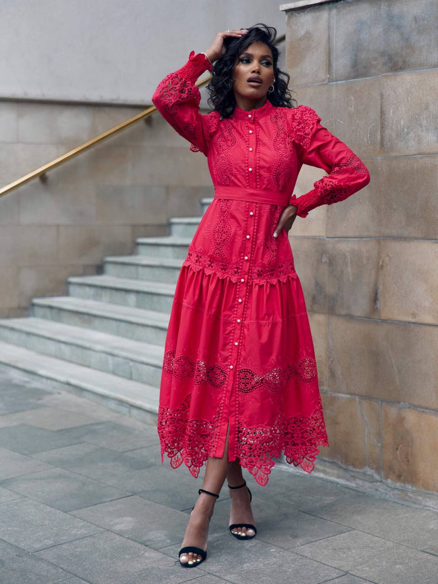 Волшебные кружевные платья всегда привлекают внимание, поскольку придают невероятную женственность и красоту.-11