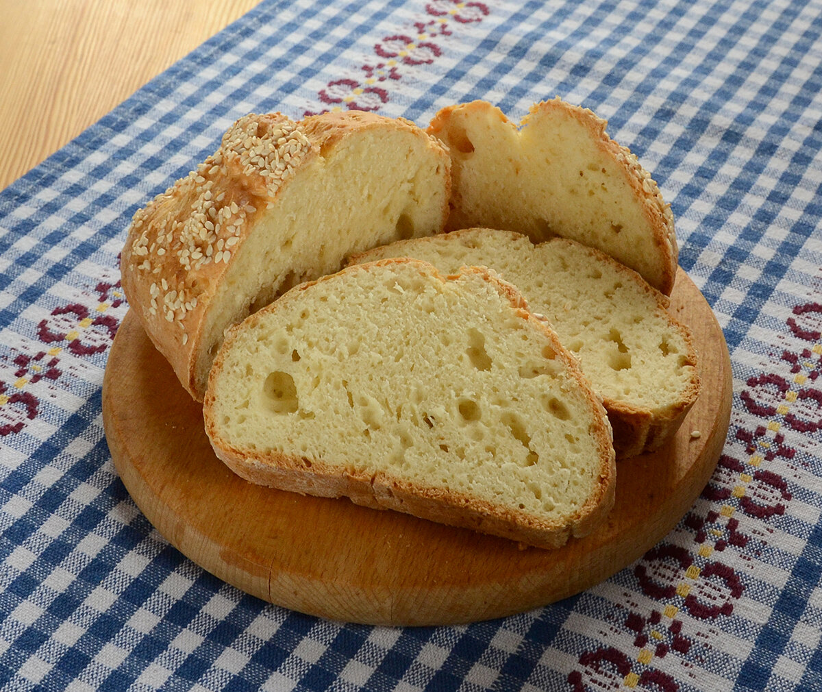 Быстрый хлеб. Хлеб быстрой выпечки. Дрожжевой быстрый хлеб. Французский хлеб на дрожжах в духовке.