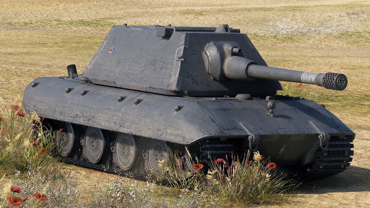  Немецкий супертяжёлый танк E-100 – это мечта инженеров Третьего Рейха создать более эффективного соперника Маусу, который разработал известный Фердинанд Порше.