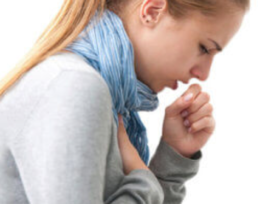 Часто такой грубый кашель становится свидетельством развития ряда серьезных заболеваний. В перечень патологий, провоцирующих лающий сухой кашель, входит ларингит, острый не вылеченный своевременно фарингит. Наиболее опасной и требующей немедленного врачебного вмешательства считается дифтерия, а также коклюш, скарлатина и корь.