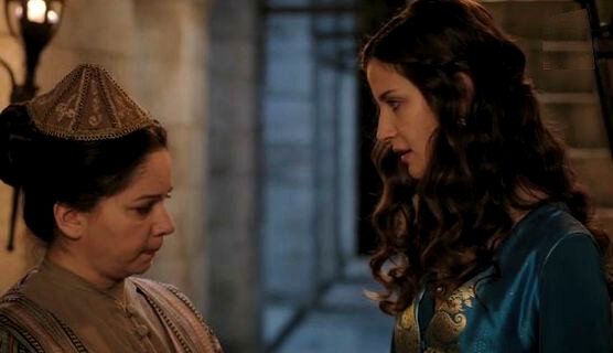 Нурбахар с лекаршей