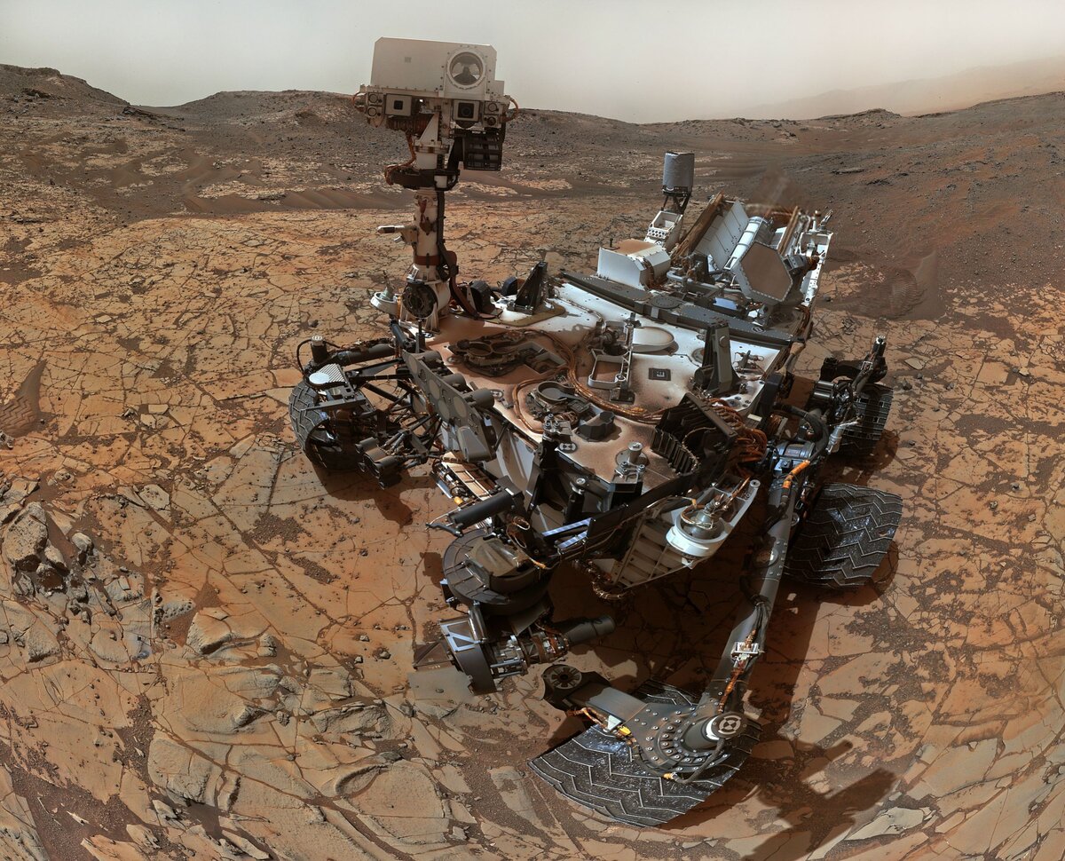 Марсоход curiosity. Марсоход кьюриосити на марсе. американский марсоход curiosity. селфи марсохода curiosity. снимки марса кьюриосити.