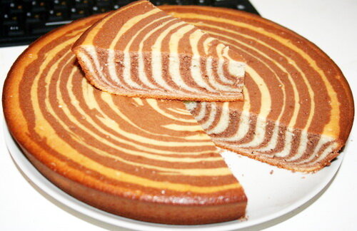 Пирог «Зебра» на сметане: пошаговый рецепт с фото