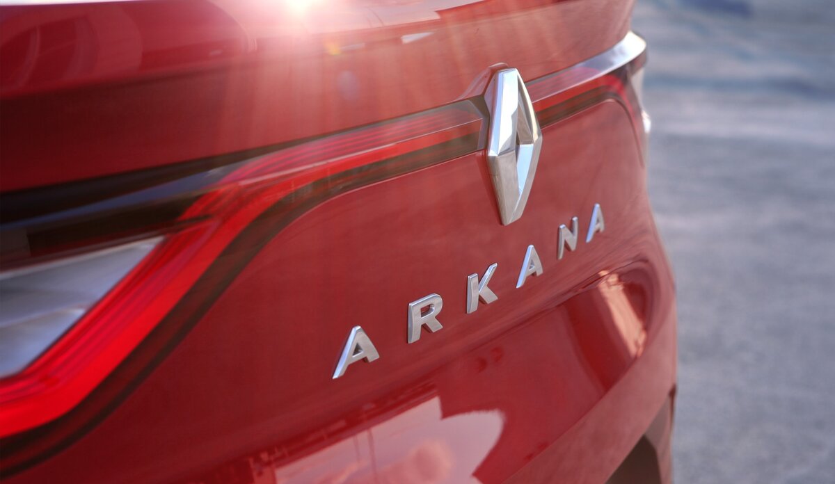 Первое официальное фото Renault Arkana