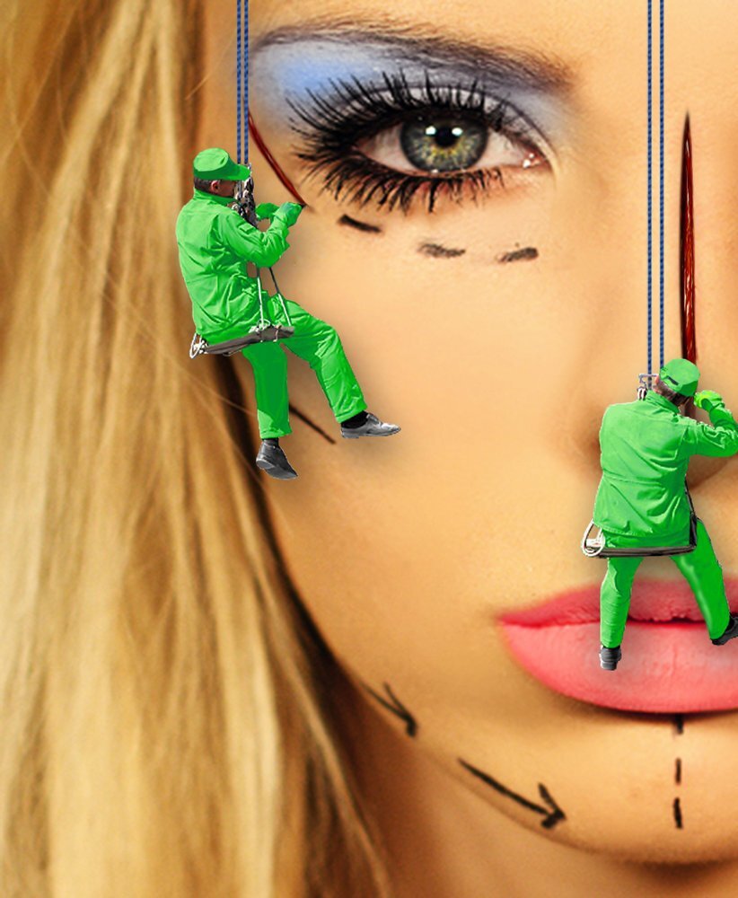  В первобытные времена по внешности человека можно было определить состояние его здоровья. Если у женщины длинные волосы, то ими она сможет укрыть своего ребенка. Широкие бедра и отсутствие растительности на голенях говорило о преобладании женских гормонов, что в свою очередь сообщало о способности женщины выносить и выкормить здоровое потомство. А что же говорит внешность сейчас, когда можно из себя буквально вылепить что угодно?!   Современные исследования сообщают о том, что внешняя привлекательность до сих пор является важным социальным фактором. Более того, привлекательные люди чаще воспринимаются как интересные, чуткие, успешные, сексуальные. То есть, подсознательно, считая что красота это просто внешняя оболочка (которую в современном мире можно создать искусственно), мы все равно выбираем более привлекательных людей.
  Исследования выделяют ряд возможных причин: 
  1) Эстетическое удовольствие;
  2) как упоминалось выше, ощущение, что привлекательные люди обладают более привлекательными личностными качествами;
  3) более высокий социальный статус;
  4) привлекательные люди более уверенные и довольные собой.
  Из чего в принципе напрашивается вывод, что если раньше человечество руководствовалось природными инстинктами и вопросами физического выживания, то сейчас акцент больше на выживание социальное. Ведь действительно, красивые девочки имеют больше лайков и подписчиков, а значит более популярны и востребованы. Получается, что за все прошедшее время в этом вопросе человечество не только не возвысилось, но и потеряло природную составляющую... А вы стремитесь к обществу внешне привлекательных людей?