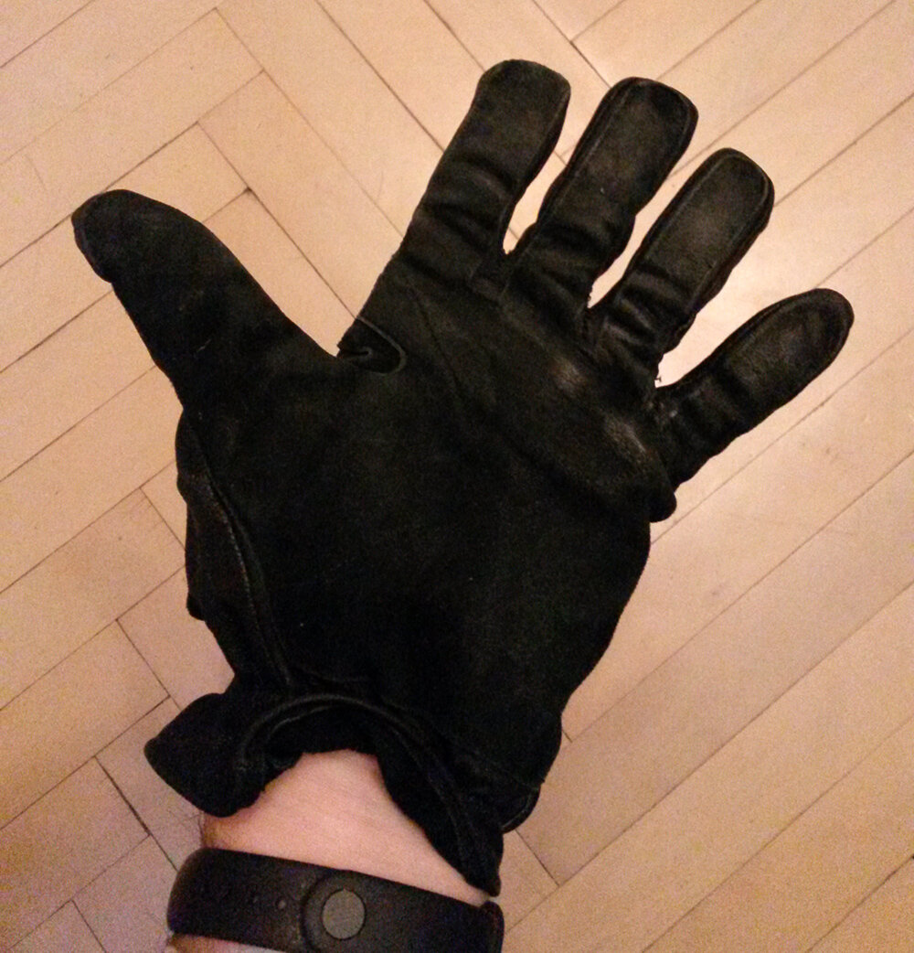 Перешитые мной перчатки с измененной длиной пальцев