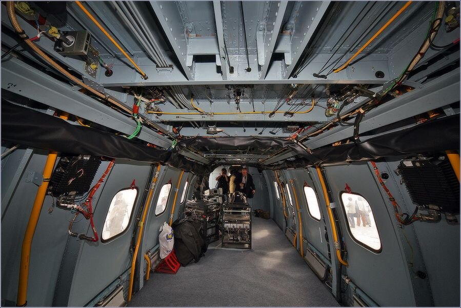 Грузопассажирская кабина Ми-38Т