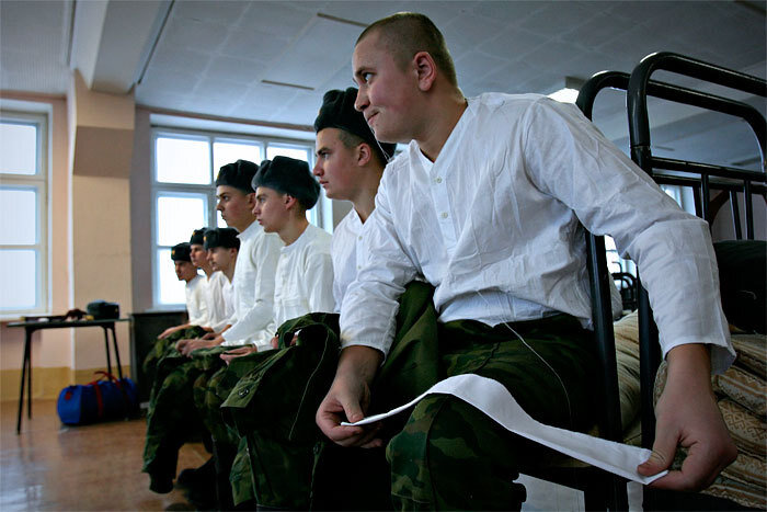 Тобольские мастерицы шьют теплые вещи для армии на Донбассе | азинский.рф