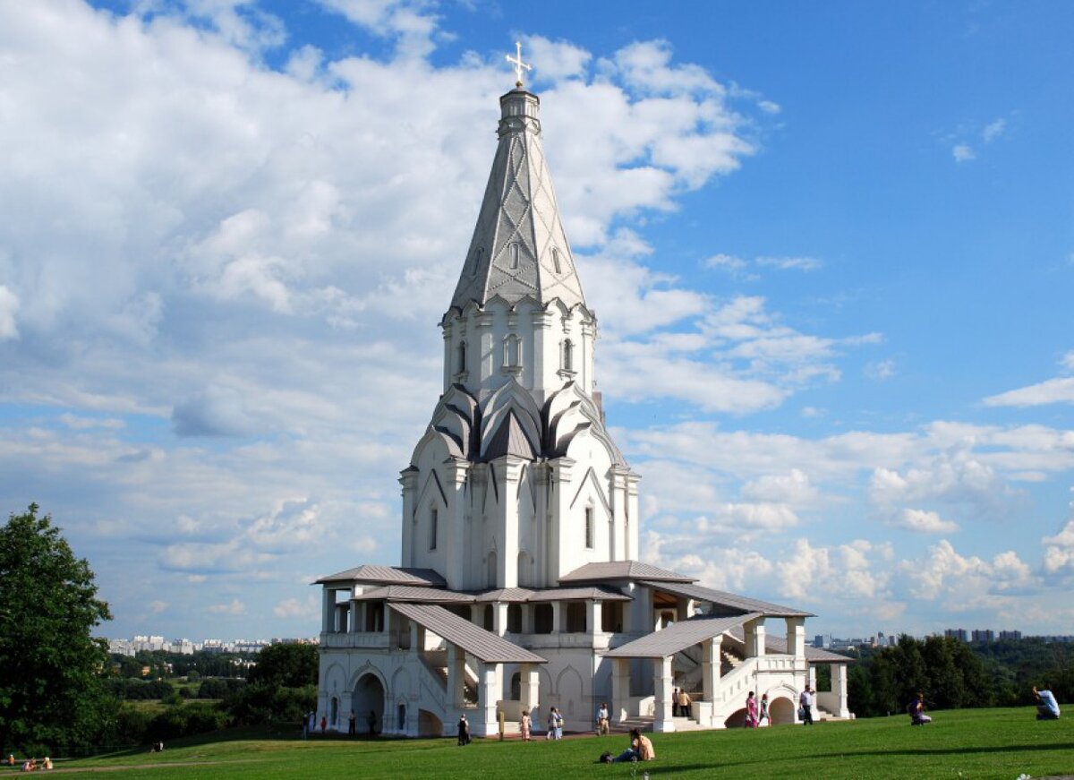 Собор в Коломенском церкви Вознесения. Храм Вознесения в селе Коломенское. Церковь Вознесения Господня в селе Коломенском стиль. Шатровый собор в Коломенском.