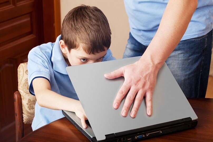 Как убедить ребенка отойти от компьютера: лучшие способы