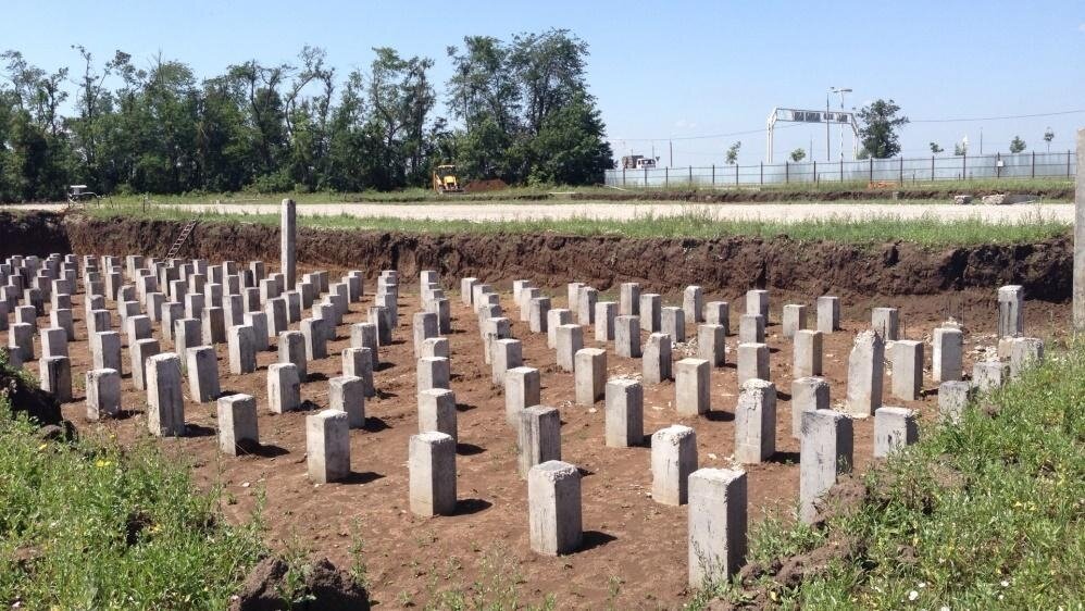 Самое обычное свайное поле