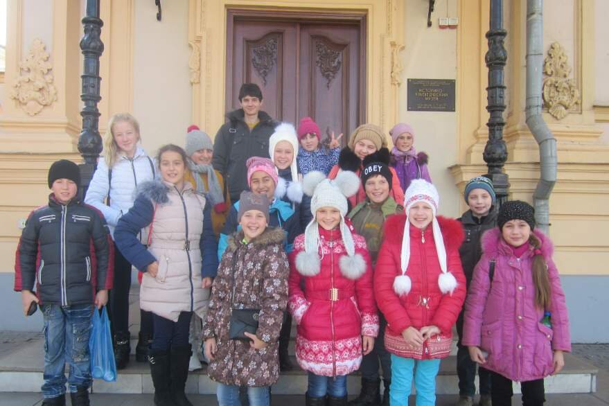 Фото из альбома автора, Владислав Владимирович с учащимися, дата снимка: 02.11.2016 г.