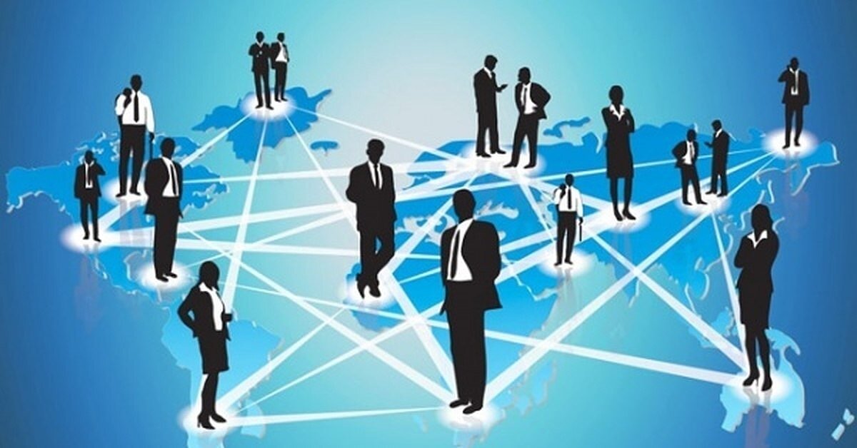 Одной из функций социальной криптовалютной сети Cryptalks является партнерская программа. При разработке партнерской программы мы проанализировали десятки программ и сделали нашу самой мощной. Нажмите "ещё" и "партнерам" - и вы перейдёте непосредственно к самой партнерской программе. О системе: приглашая пользователей в криптовалютную сеть cryptalks, вы получаете 35% от их оплат, если пользователям необходим повышенный уровень доступа к сети. Этот процент вы будете получать пожизненно! Даже, если приглашенный пользователь решит повысить доступ через год после регистрации, вы получите ваши 35%. И это не всё! Если приглашенный вами пользователь пригласит своих пользователей, вы получите ещё и 35% от его дохода, и снова пожизненно! Регистрация в партнерской программе отдельна от регистрации в сети, так как требует ввода реальных данных для денежных переводов, а мы придерживаемся принципа соблюдения конфиденциальности для наших пользователей. Чтобы не нарушать этих принципов регистрации в сети и в партнерской программе разделены. Подключайтесь к партнерской программе, зовите ваших друзей, расширяйте свою сеть рефералов и зарабатывайте!