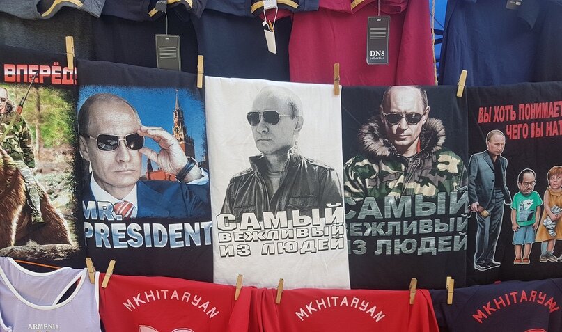 Рынок «Вернисаж», в первую очередь, ориентирован на туристов, в том числе из России 