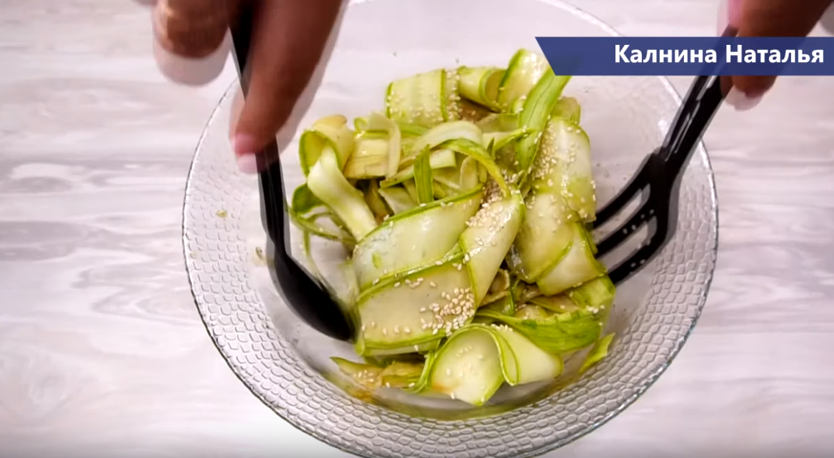 Огурцы с калниной