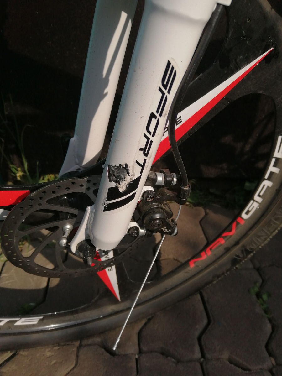 коцка на передней вилке