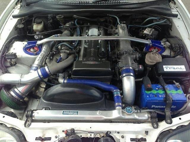 Простейший способ улучшения показателей, как и для любого турбированного мотора, — повышение давления наддува. Для этого потребуются такие компоненты, как улучшенный интеркулер, увеличенный радиатор, холодный впуск, масляный радиатор, более производительный топливный насос (подойдет от версии для внешних рынков на 280 л/ч), 3-дюймовая выпускная система, форсунки 550 cc (хотя можно оставить исходные), бустконтроллер, измененная программа управления. Таким образом поднимают давление наддува до 1,2-1,3 бара. Ввиду распространенности тюнинга рассматриваемого мотора разработаны наиболее эффективные схемы и созданы программы управления для них. Поэтому можно просто установить блок управления с готовой прошивкой для используемой схемы тюнинга, и даже не придется настраивать двигатель "2JZ-GTE". Технические характеристики при этом возрастут как раз примерно в 1,5 раза (до 450 л. с.).