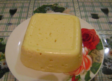 Ароматный домашний сыр желтого цвета (пошаговый рецепт)