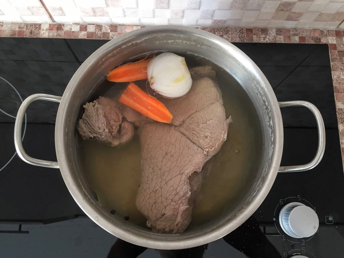 Посуда для варки говядины. Лучшая посуда для варки говядины. Сколько варится говядина для супа. Сколько варится говядина для супа в кастрюле.