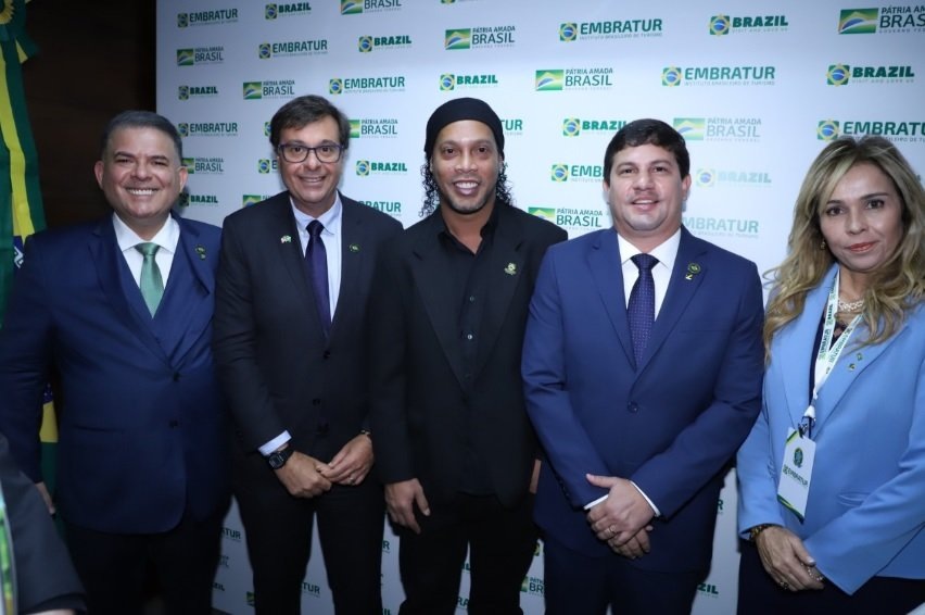                                  Рональдиньо в качестве посла туризма Бразилии