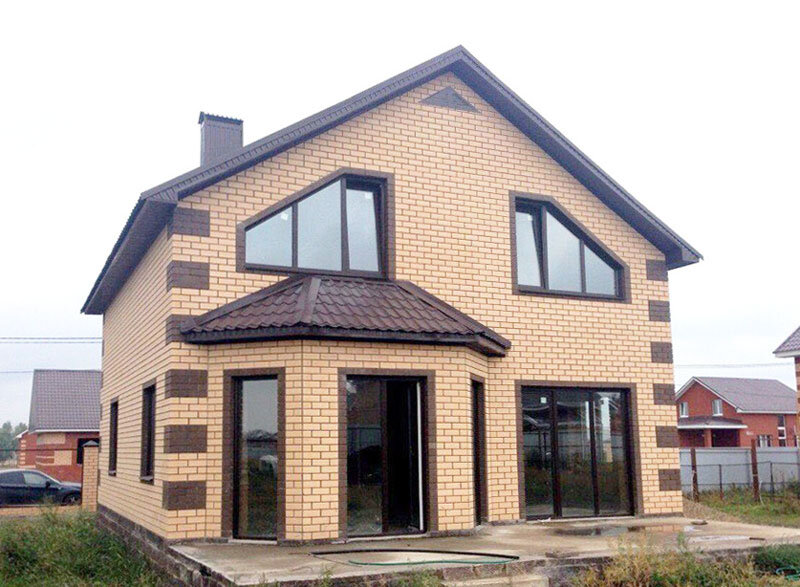Дом из кирпича