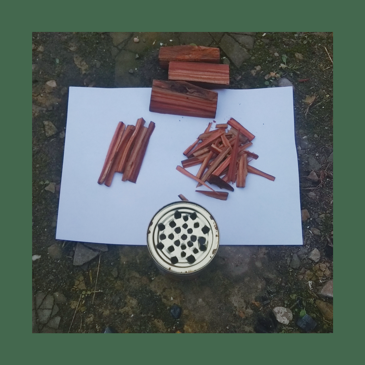 Все наколото из одного смолистого полена