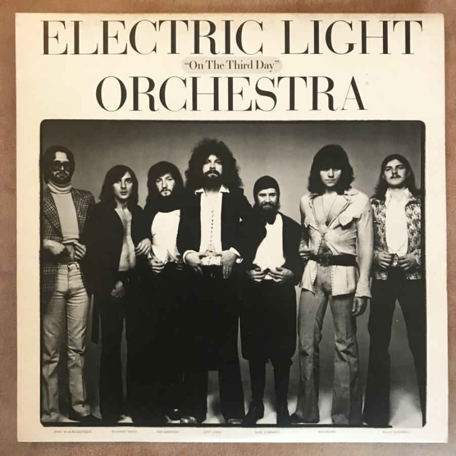 On the Third Day Electric Light Orchestra. Изображение взято с сайта www.vinylnet.co.uk