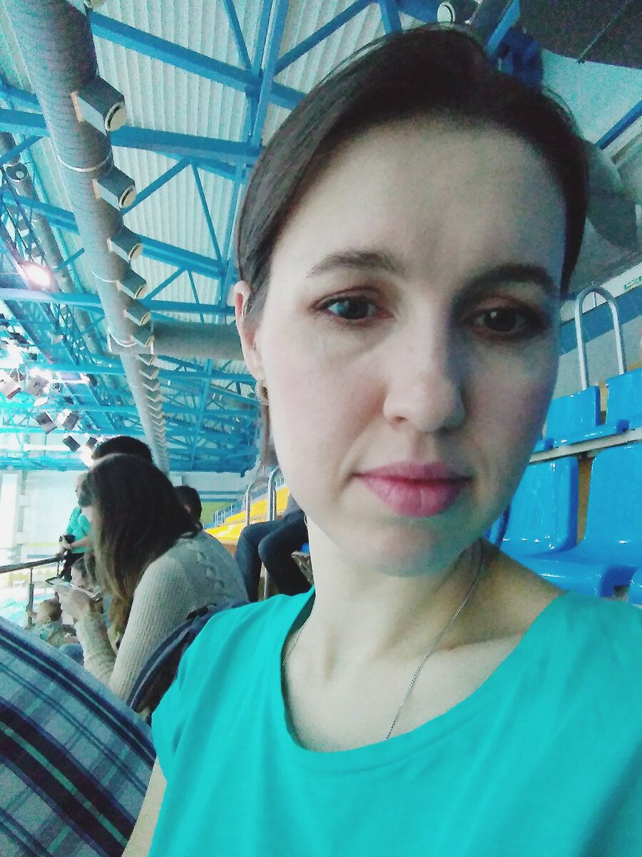 На соревновании. Переживаем за результат