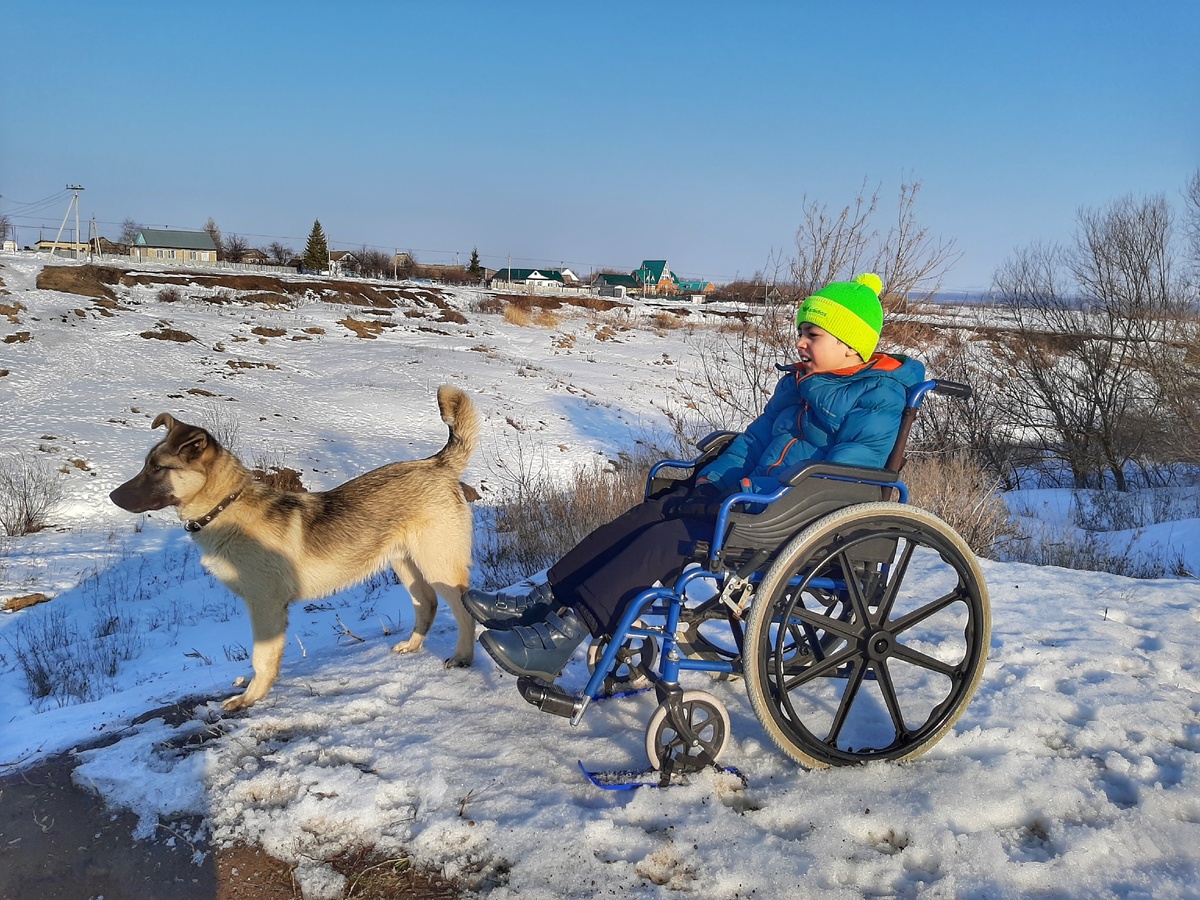 Младший сын с друганом