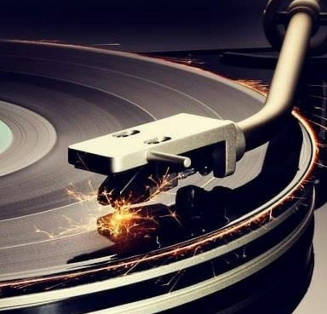 Старая изношенная или некачественная игла может за несколько минут превратить дорогой раритетный винил в мусор!