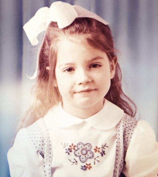 Мария Луговая в детстве