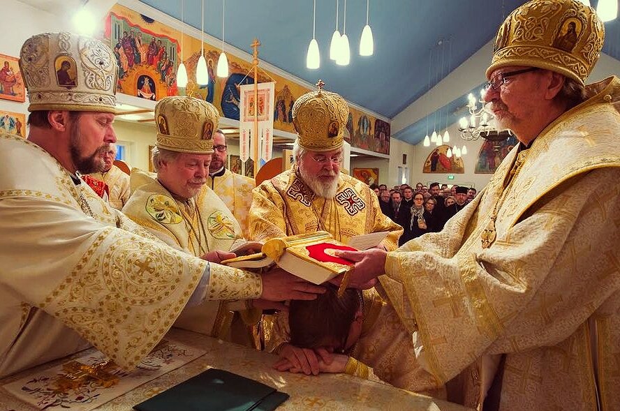 Сан священника. Таинства православной церкви хиротония. Священство рукоположение. Таинство рукоположения в церковный Сан. Архиерейская хиротония.