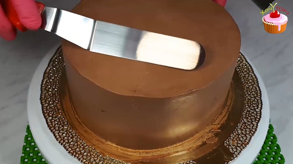 Шоколадный бисквитный торт с заварным кремом