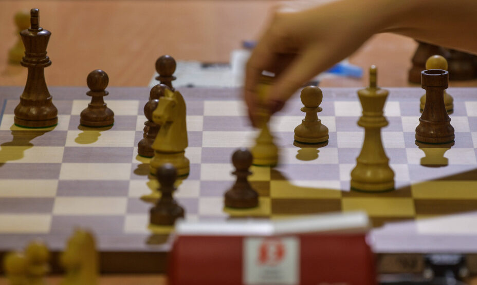   FIDE разрешает российским и белорусским шахматистам выступать на международных турнирах под флагом организации. Фото: Global Look Press