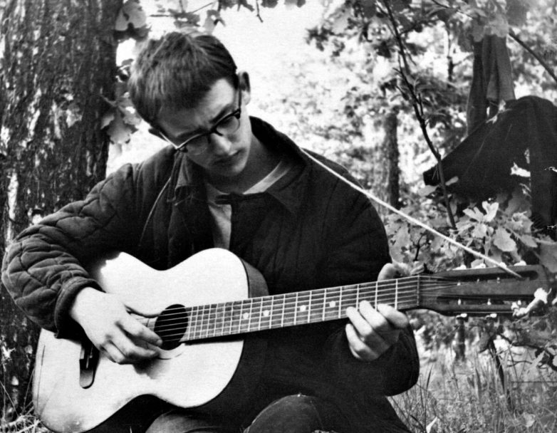 Александр Фрадкин (Градский) в юности. 