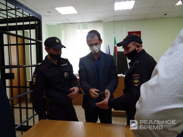 В Приволжский суд Казани поступил иск к осужденному экс-начальнику группы управления транспортом, организации и контроля перевозок «Татарстан Почтасы» Рустему Галиханову. Ирина Плотникова/ realnoevremya.ru 