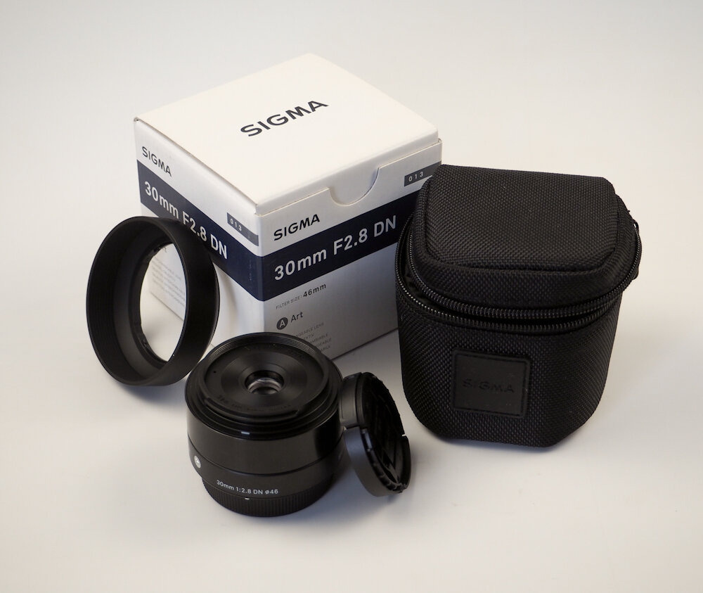 Объектив Sigma 30mm f/2.8 DN Art Micro 4/3  в заводской комплектации