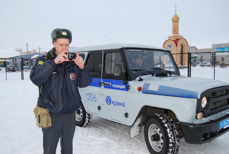 Фото полицейского уазика