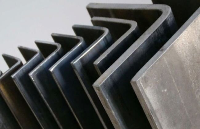  
  Компания Металлопрокат-Юг - является лидером на рынке металлопроката, мы предлагаем весь спектр металла в том числе у нас можно купить уголок 50х50х4 цена за метр! Мы поставляем металлопрокат как оптом, так и в розницу. Купить уголок 50х50х4 цена за метр по самой выгодной цене вы сможете на самых лучших условиях. Складской наш  комплекс полностью крытый, что позволит Вам купить уголок 50х50х4 цена за метра отличного качества!

