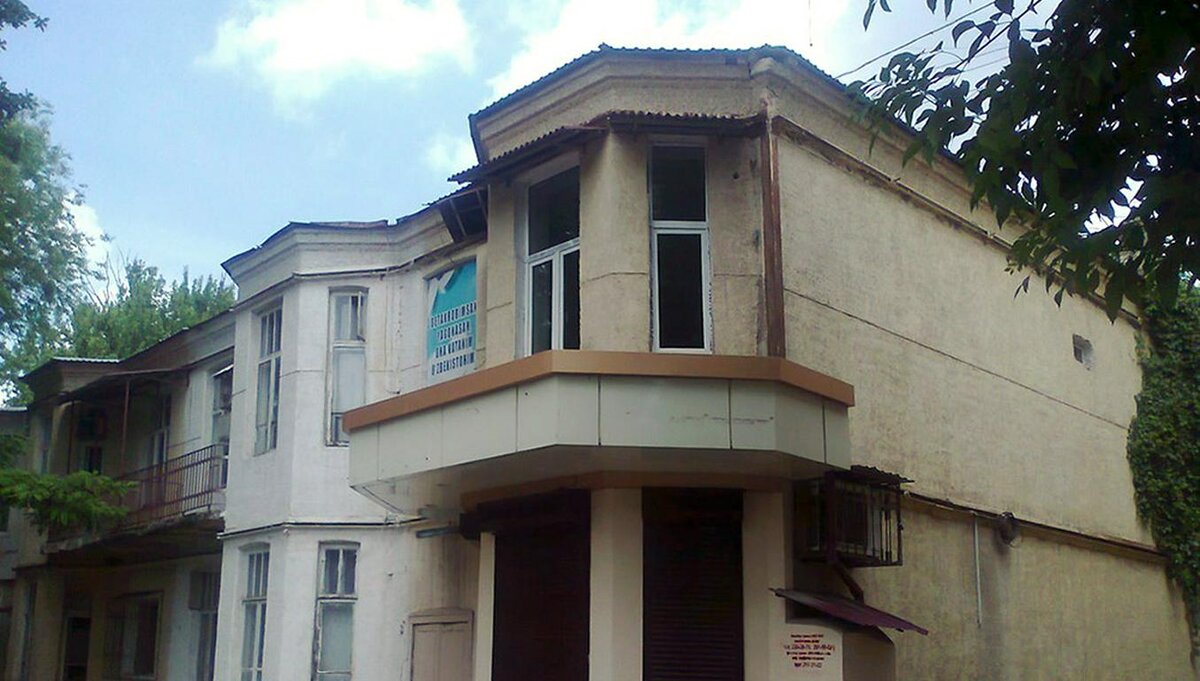 ДОМ №45 ПО УЛИЦЕ АМИРА ТИМУРА. ФОТО СИДА ЯНЫШЕВА