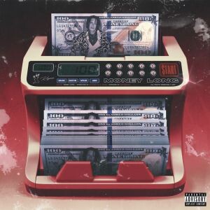 Новый сингл от Кизару MONEY LONG.
В самом начале мы слышим такие строки как:
- Пусть все сучки сосут мой член. Пусть все ублюдки платят мне деньги за мой рэп. Хейтеры, сосите мой член, сосите мои яйца, идите нахуй, я делаю только то, что мне нравится.
Это отсылает нас к  Смоки Мо с бэнкроллом после концерта в Чебоксарах.
Так же можно услышать очень правдивые строки как:
Хорошую девочку сложно найти                                                                                                                         Также как панчлайн у рэпера
Олег имеет ввиду то, что вся новая школа делает однообразную музыку и не придумывает что то действительно новое, что то хорошее.
И так же Олег хейтит такую социальную сеть как тик ток:
 Эти дауны кривляются в TikTok 
«TikTok» — социальная сеть, позволяющая создавать короткие музыкальные видео, прямые эфиры и обмениваться сообщениями. В большинстве видео люди пытаются танцевать, кривляются либо открывают рот под модную музыку.