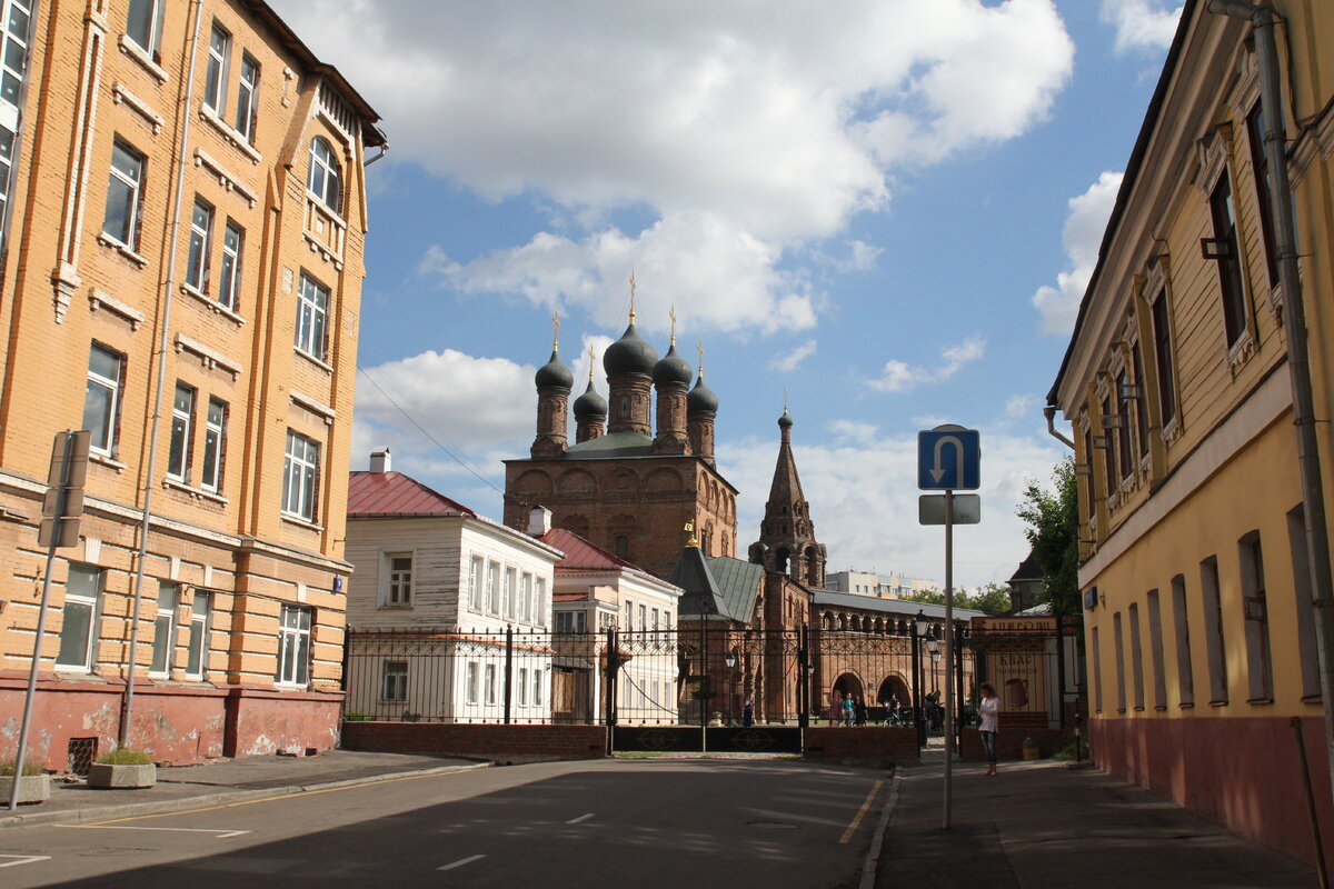 Подворье в москве