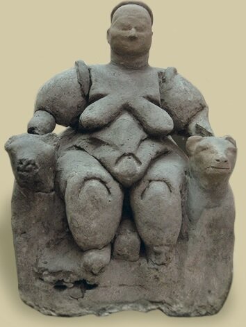 Статуэтка с Чатал Хююка. Предположительно изображающая богиню-мать.