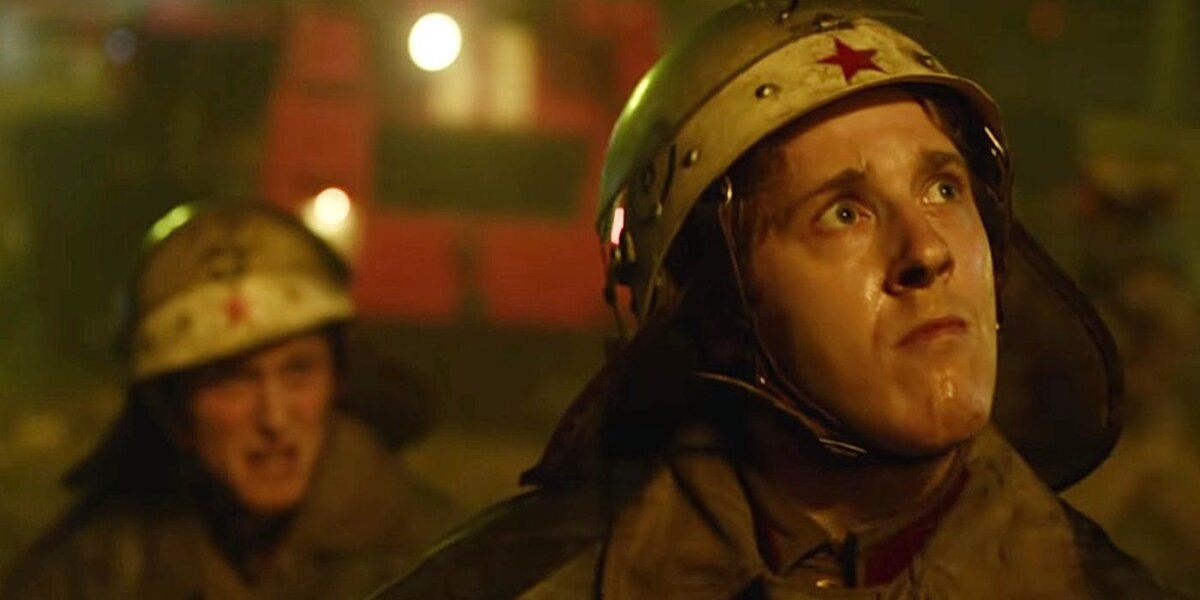 Красные звезды!  Рисуйте их везде, где можно! Это ведь СССР 1986 года!