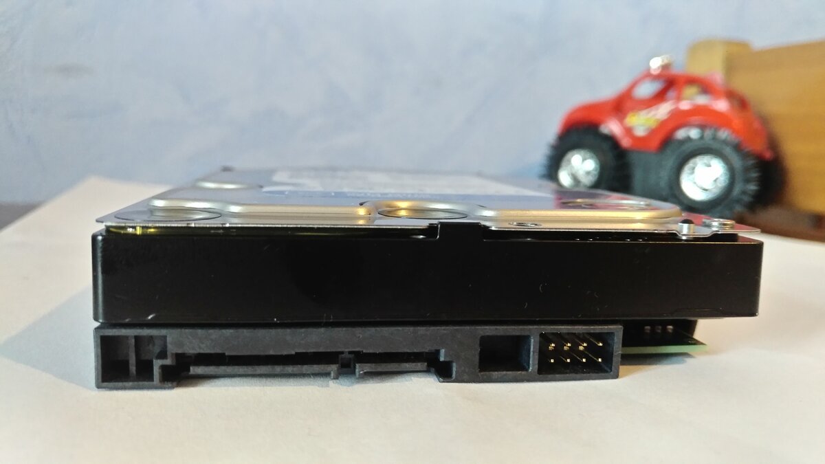 Разъёмы Western Digital Blue 4 TB WD40EZRZ