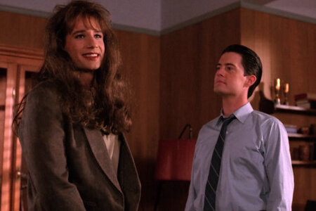 Дэвид Духовны в роли Дэниз Брайсон. «Твин Пикс». Источник lostfilm.info