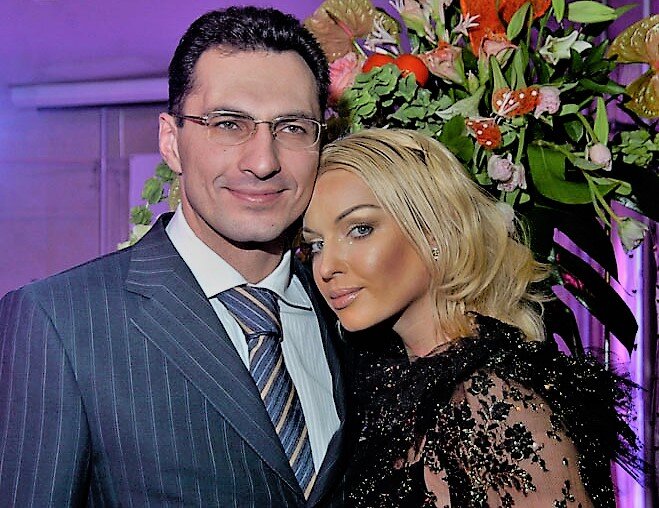 Вдовин и Волочкова.