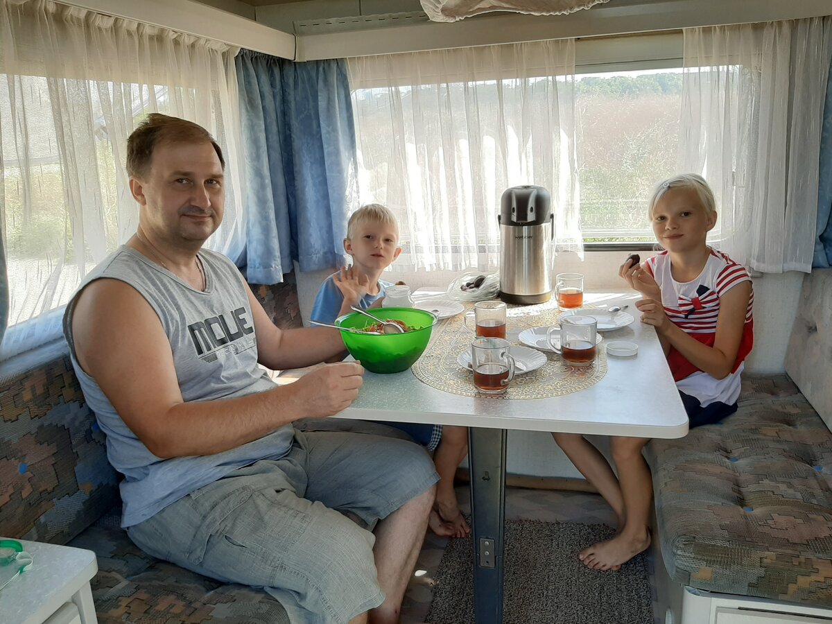 Завтрак в караване